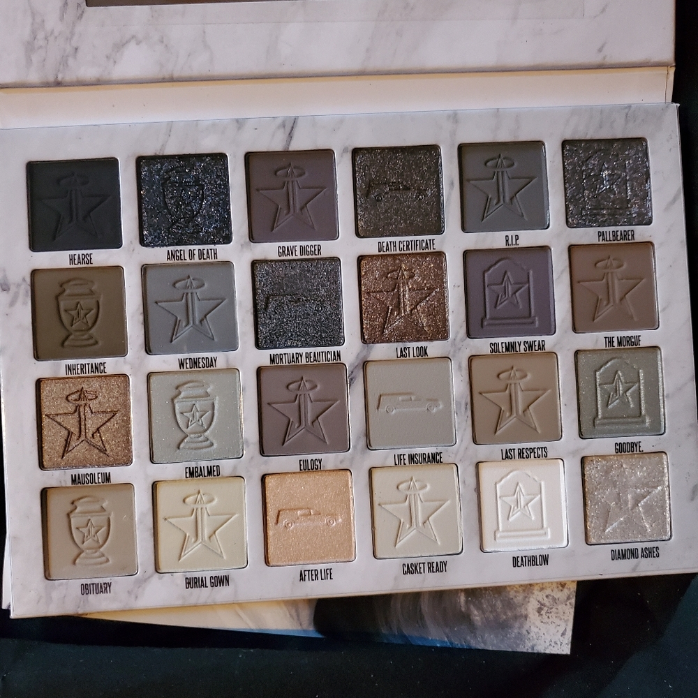 Jeffree Star Cremated Palette